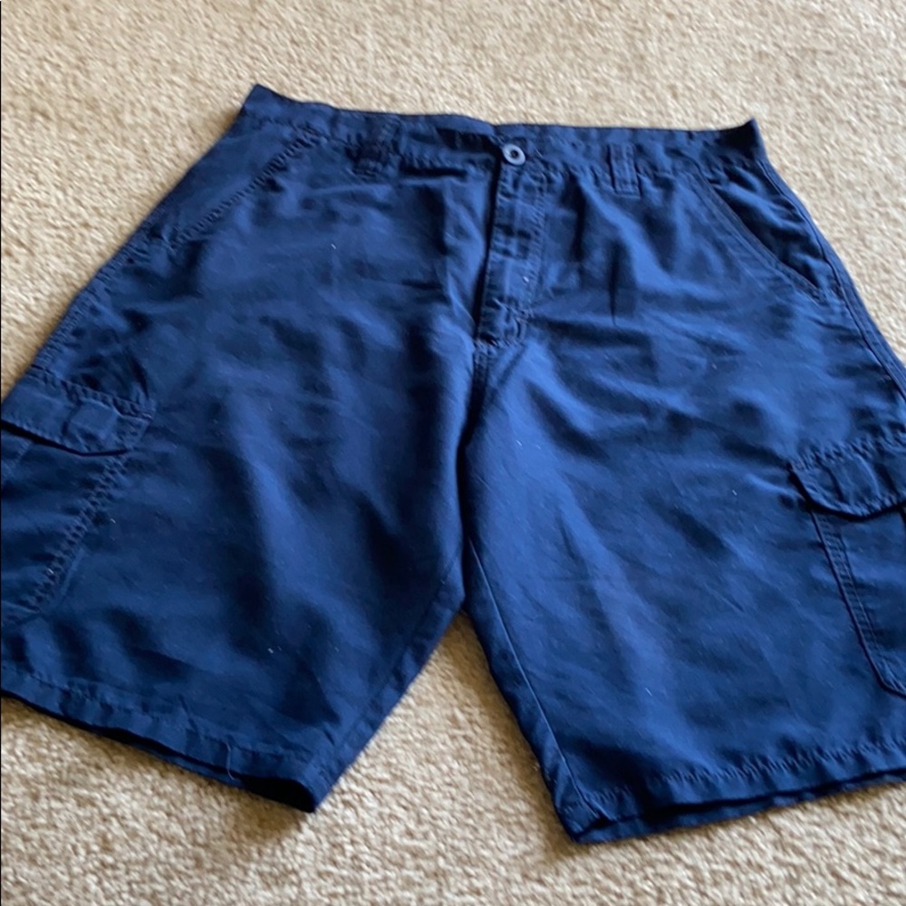 Men’s cargo shorts